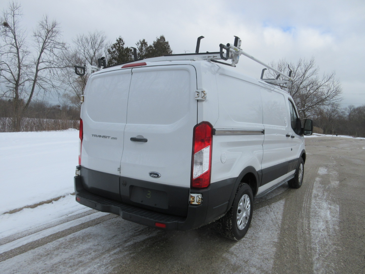 Ford Transit 250 Van Low Roof w/Sliding Pass. 130-in. WB 2016