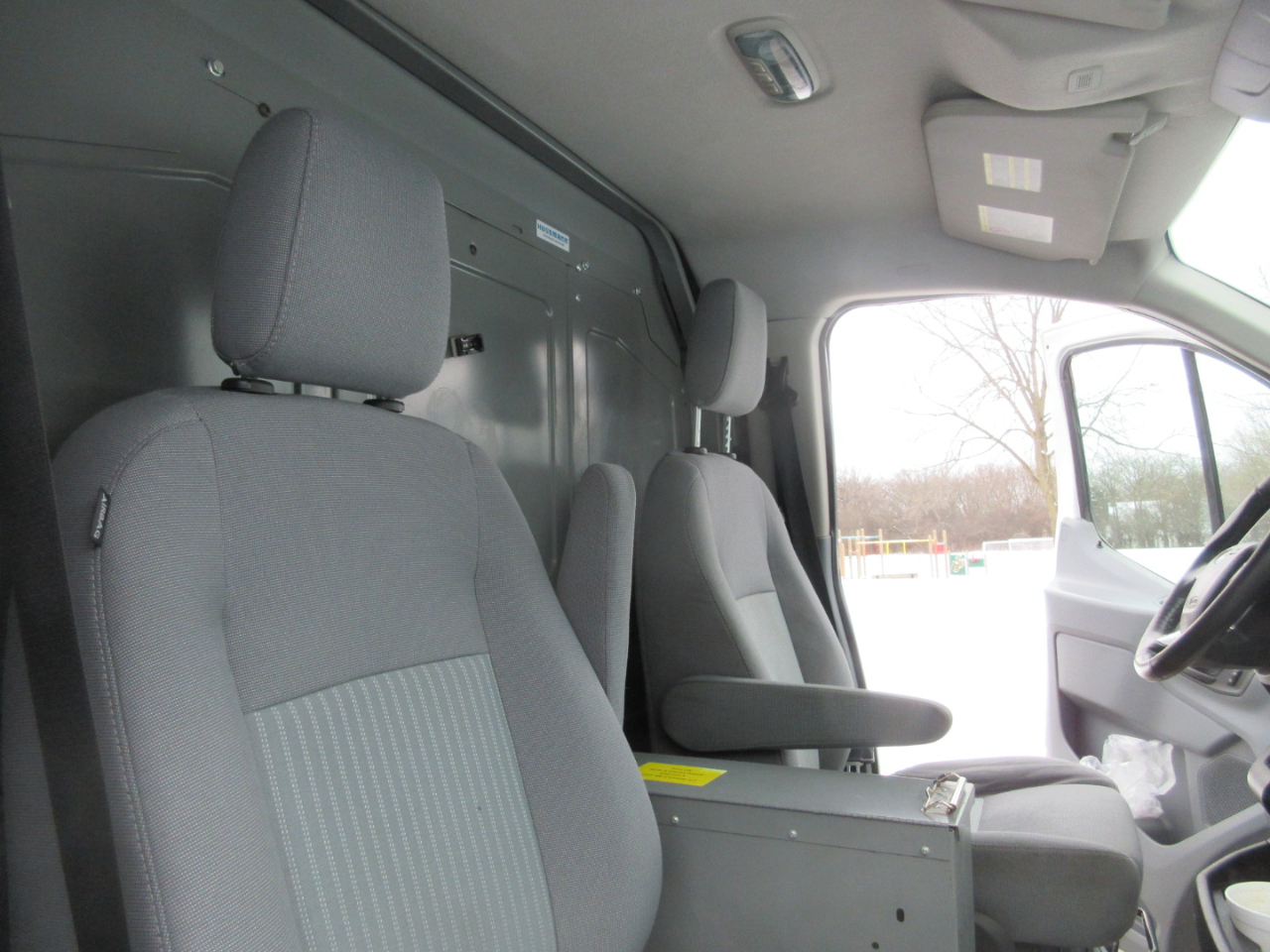 Ford Transit 250 Van Low Roof w/Sliding Pass. 130-in. WB 2016