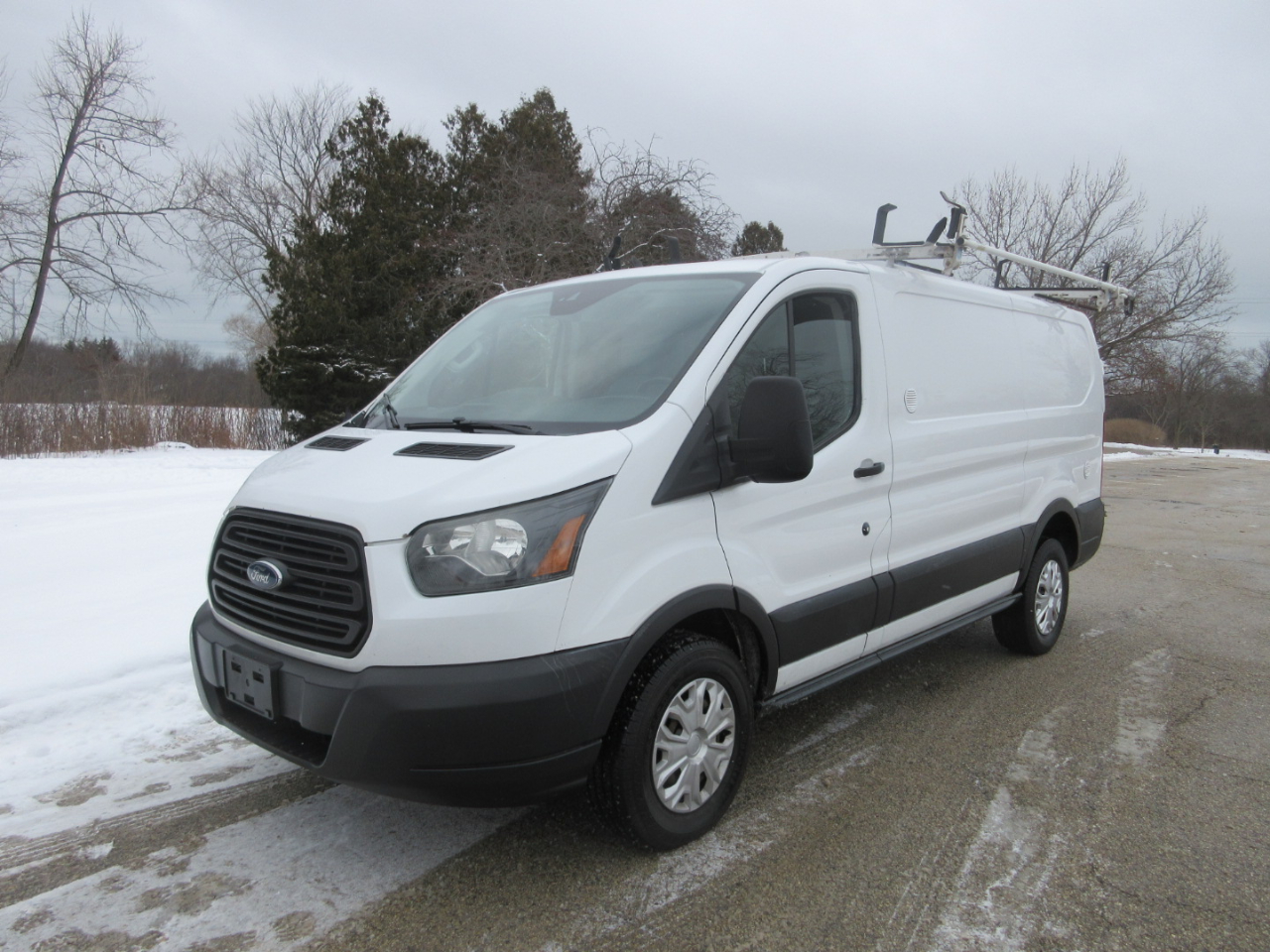 Ford Transit 250 Van Low Roof w/Sliding Pass. 130-in. WB 2016