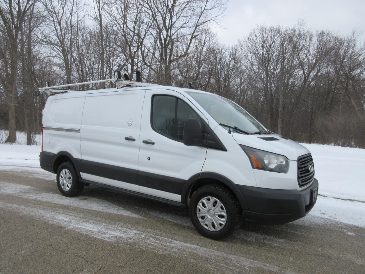 Ford Transit 250 Van Low Roof w/Sliding Pass. 130-in. WB 2016