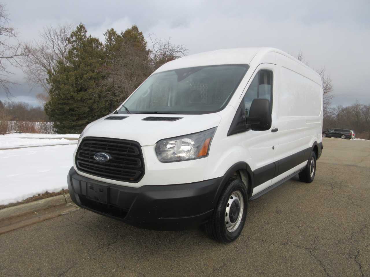 Ford Transit 250 Van Med. Roof w/Sliding Pass. 148-in. WB 2019