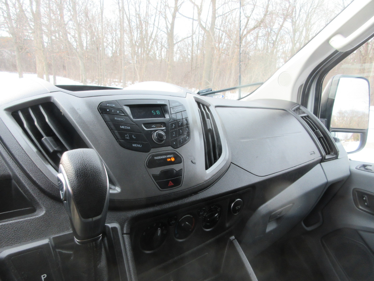 Ford Transit 250 Van Med. Roof w/Sliding Pass. 148-in. WB 2019