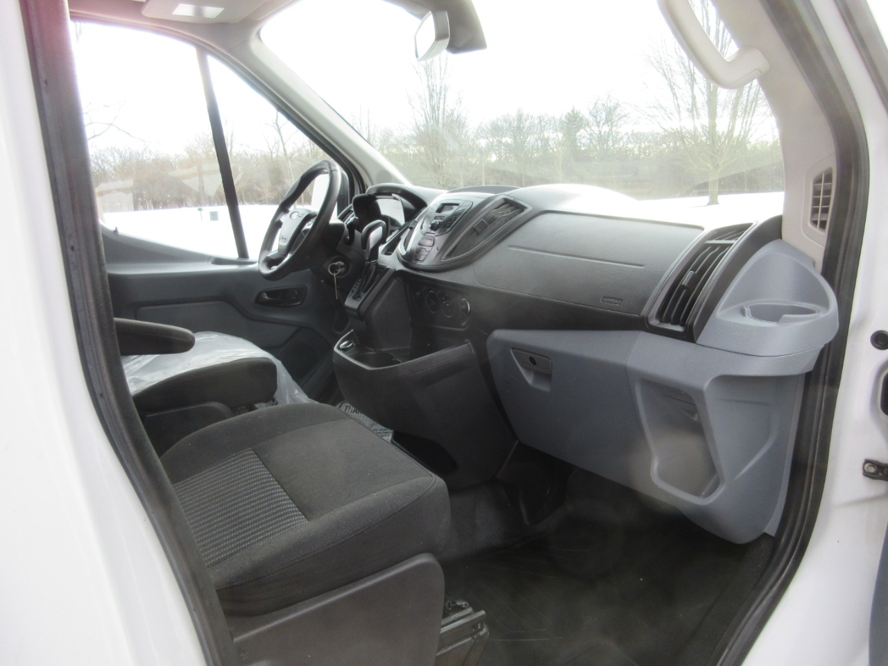 Ford Transit 250 Van Med. Roof w/Sliding Pass. 148-in. WB 2019