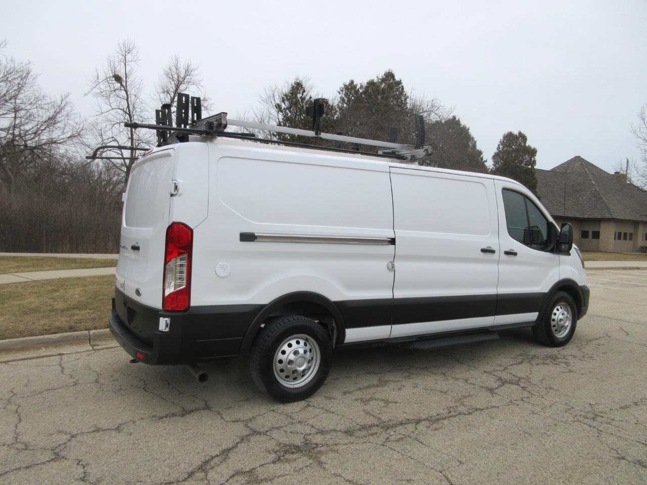 Ford Transit 150 Van Low Roof w/Sliding Pass. 148-in. WB 2021