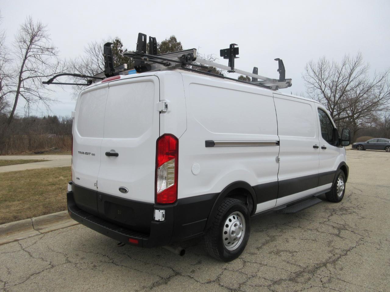 Ford Transit 150 Van Low Roof w/Sliding Pass. 148-in. WB 2021