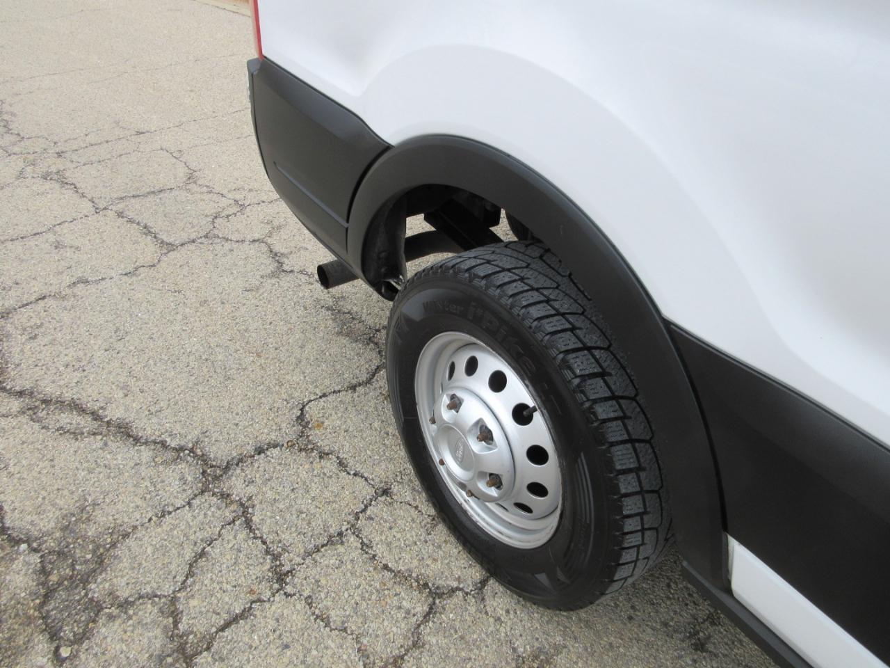 Ford Transit 150 Van Low Roof w/Sliding Pass. 148-in. WB 2021