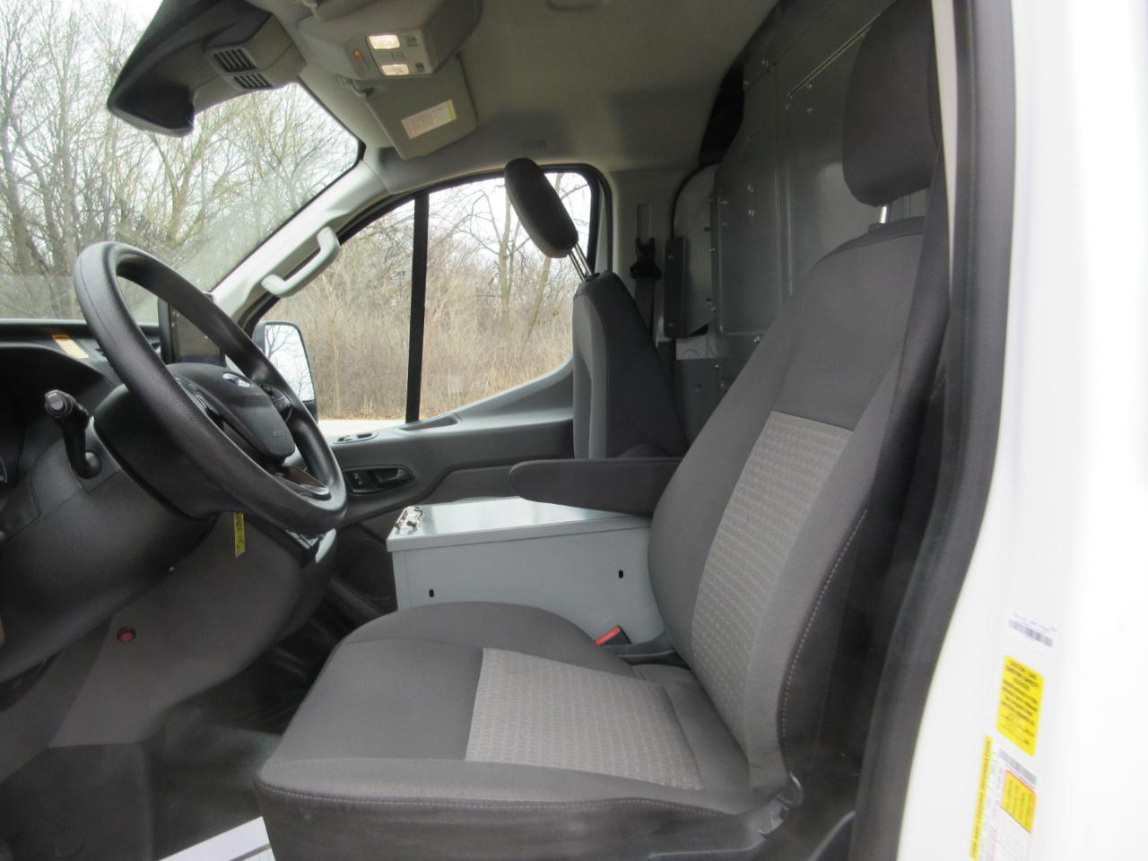 Ford Transit 150 Van Low Roof w/Sliding Pass. 148-in. WB 2021