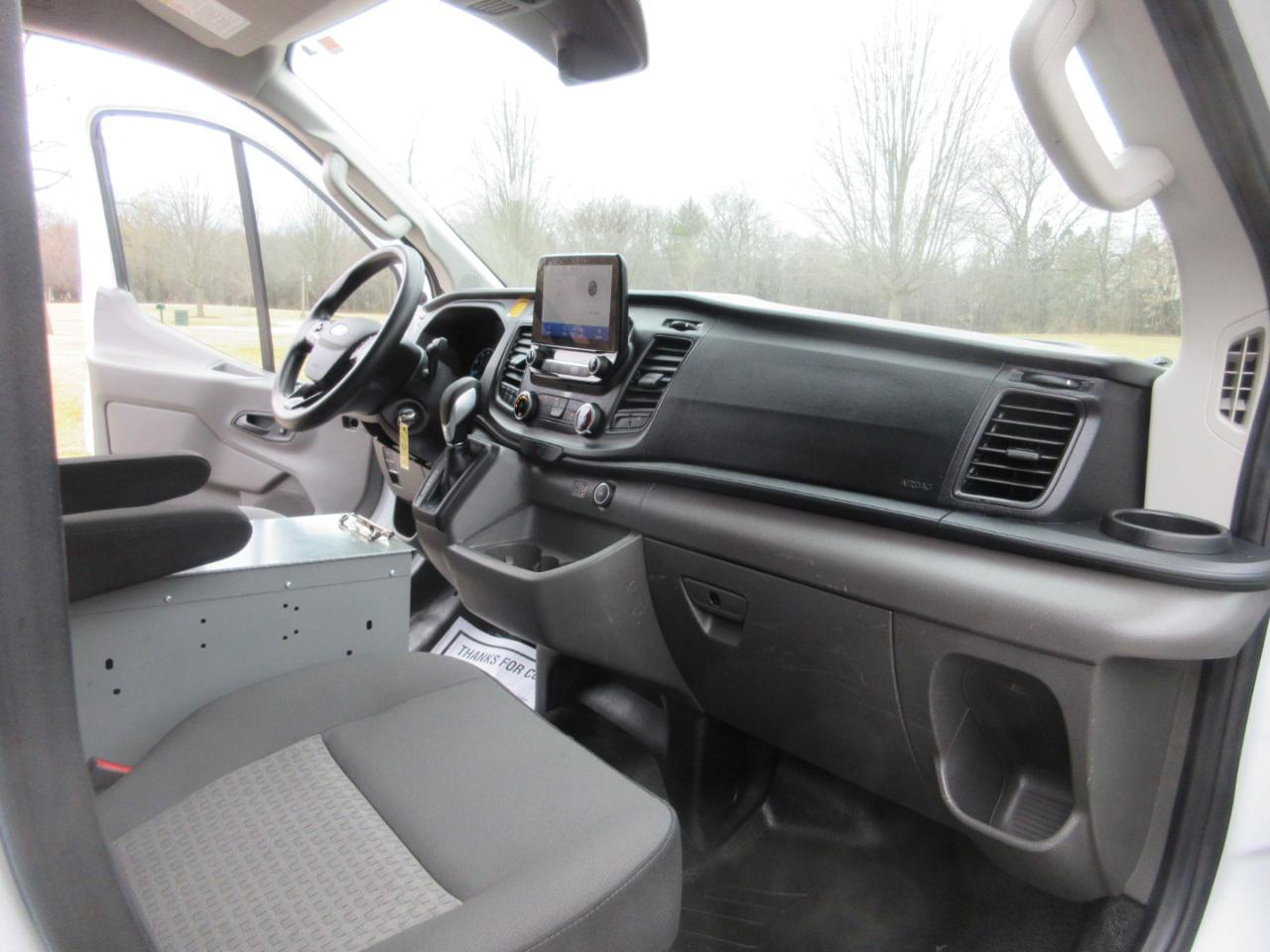 Ford Transit 150 Van Low Roof w/Sliding Pass. 148-in. WB 2021