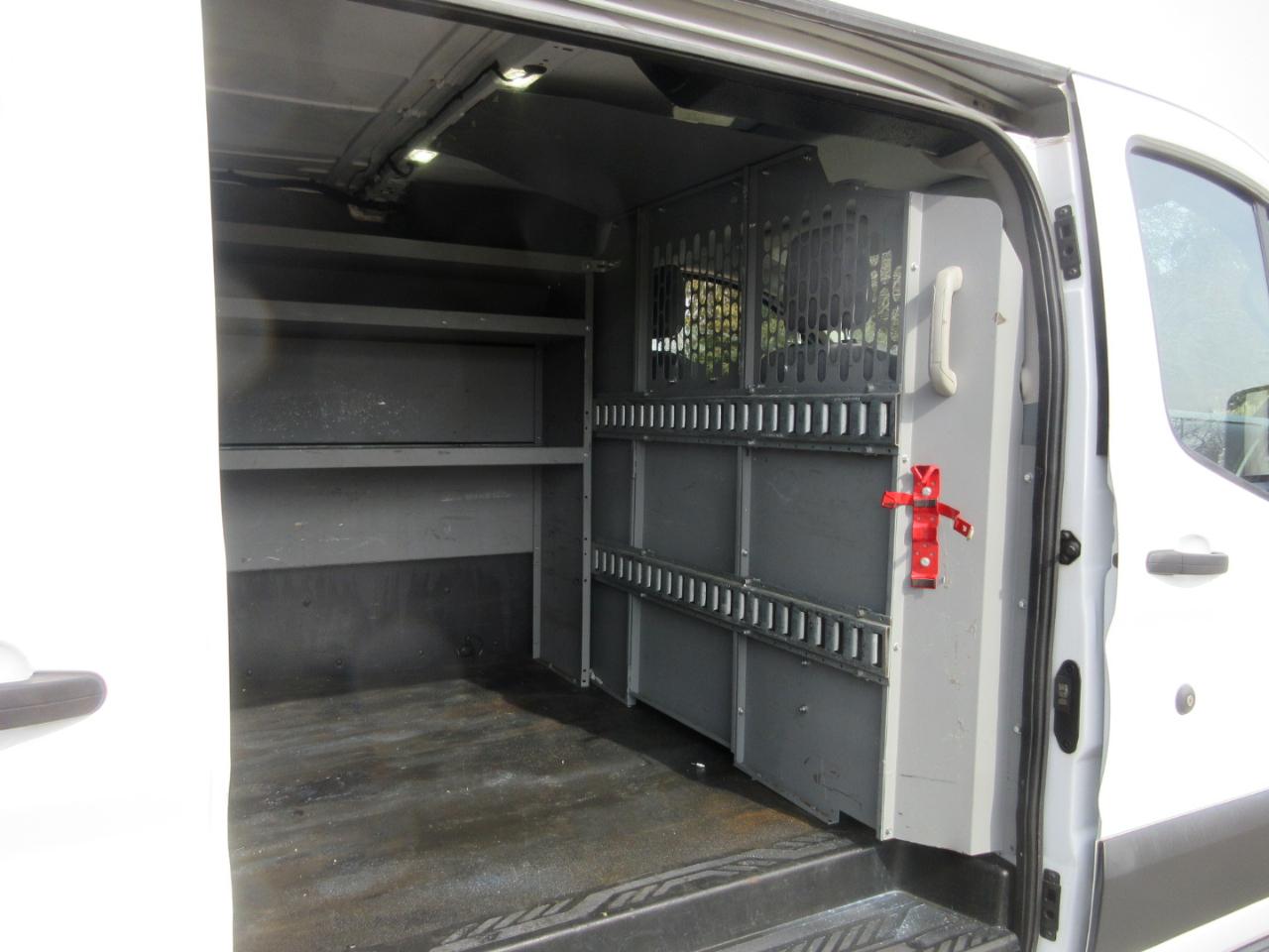 Ford Transit 250 Van Low Roof w/Sliding Pass. 130-in. WB 2017