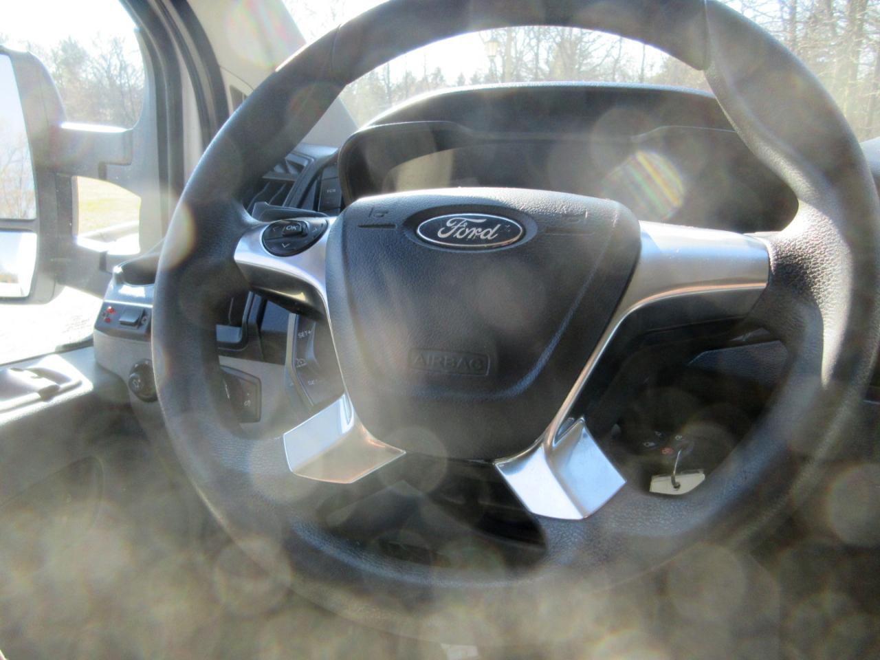 Ford Transit T-350 HD DRW 2016