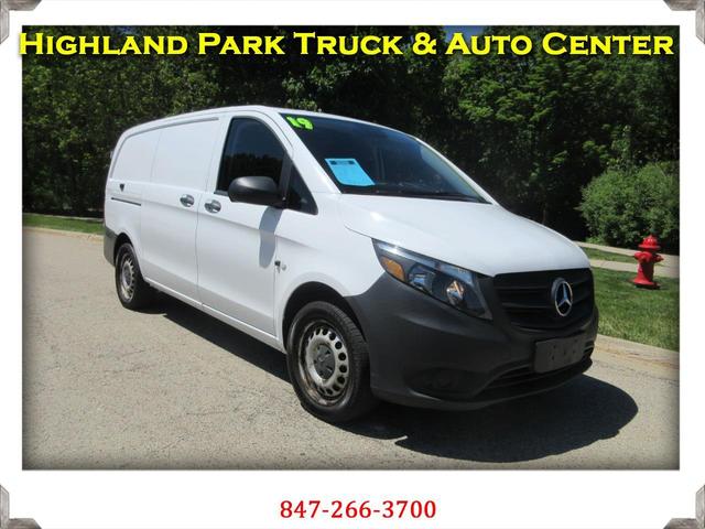 White 2019 Mercedes-Benz Metris Passenger RWD Van Rear-Wheel Drive Automatic