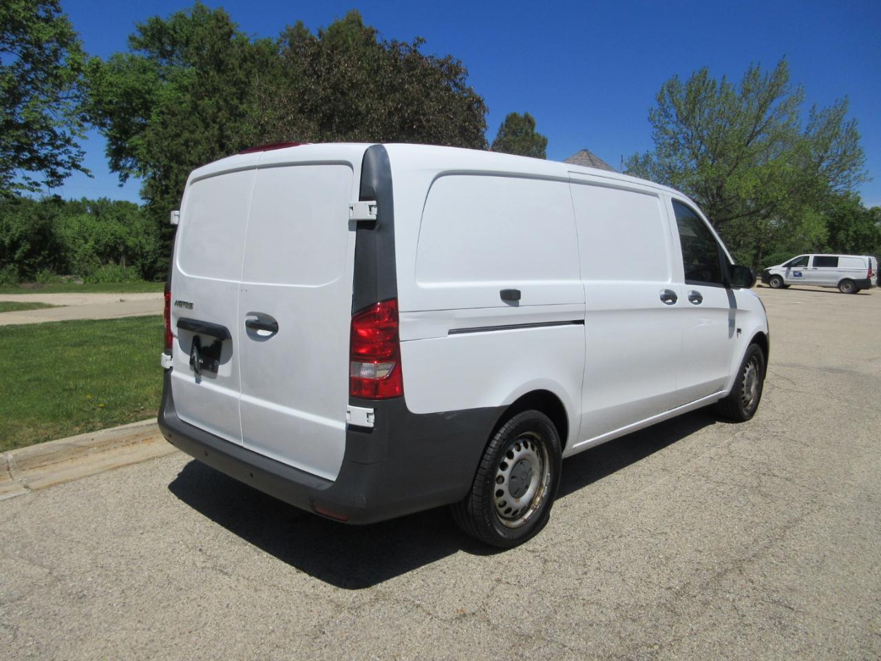 Mercedes-Benz Metris Standard Roof 126" Wheelbase 2019