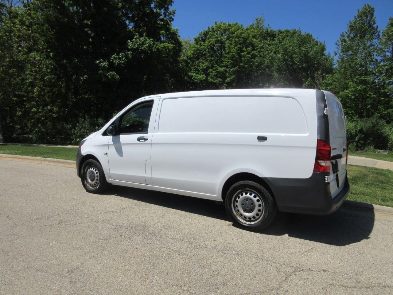 Mercedes-Benz Metris Standard Roof 126" Wheelbase 2019