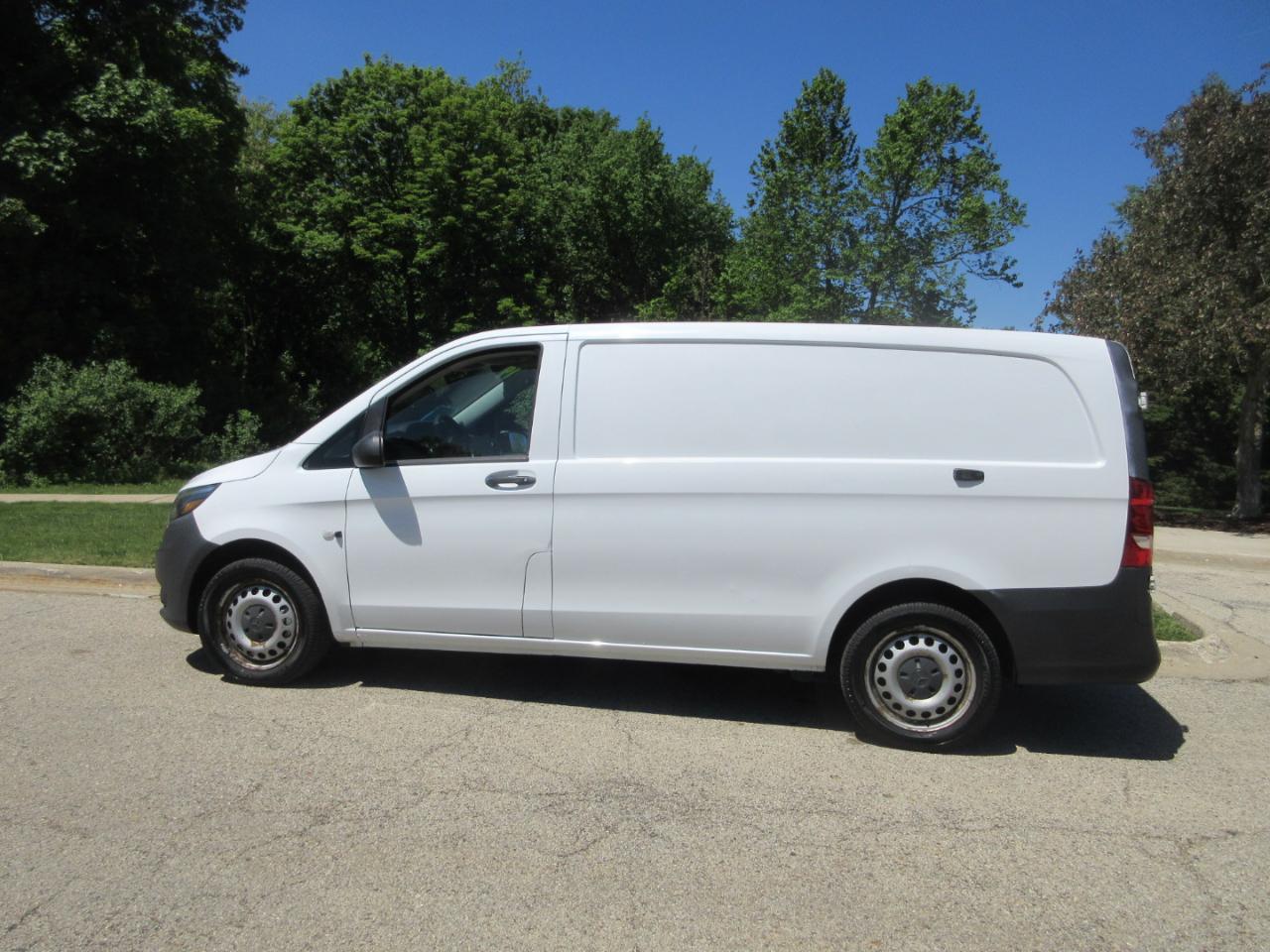 Mercedes-Benz Metris Standard Roof 126" Wheelbase 2019