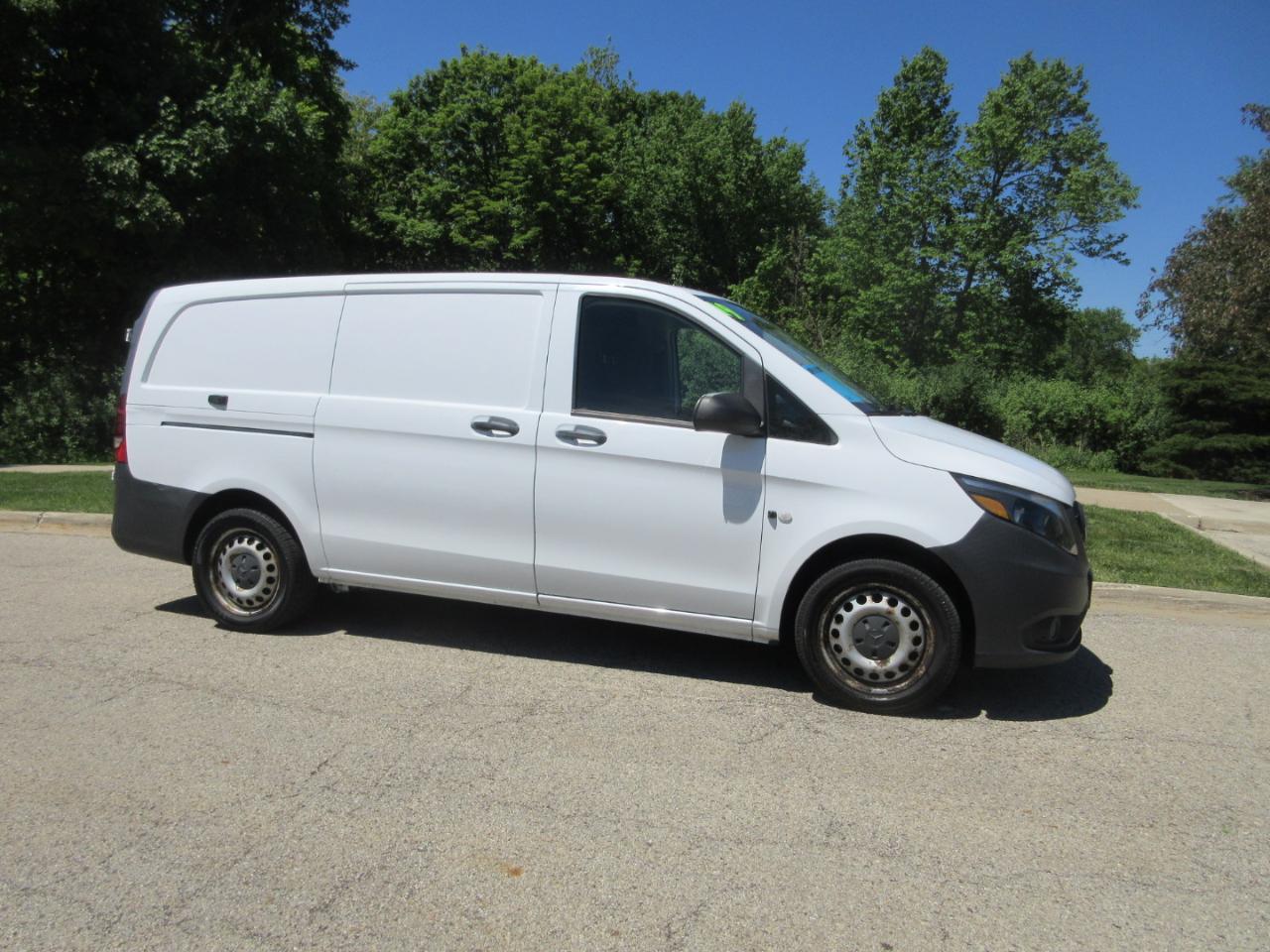 Mercedes-Benz Metris Standard Roof 126" Wheelbase 2019