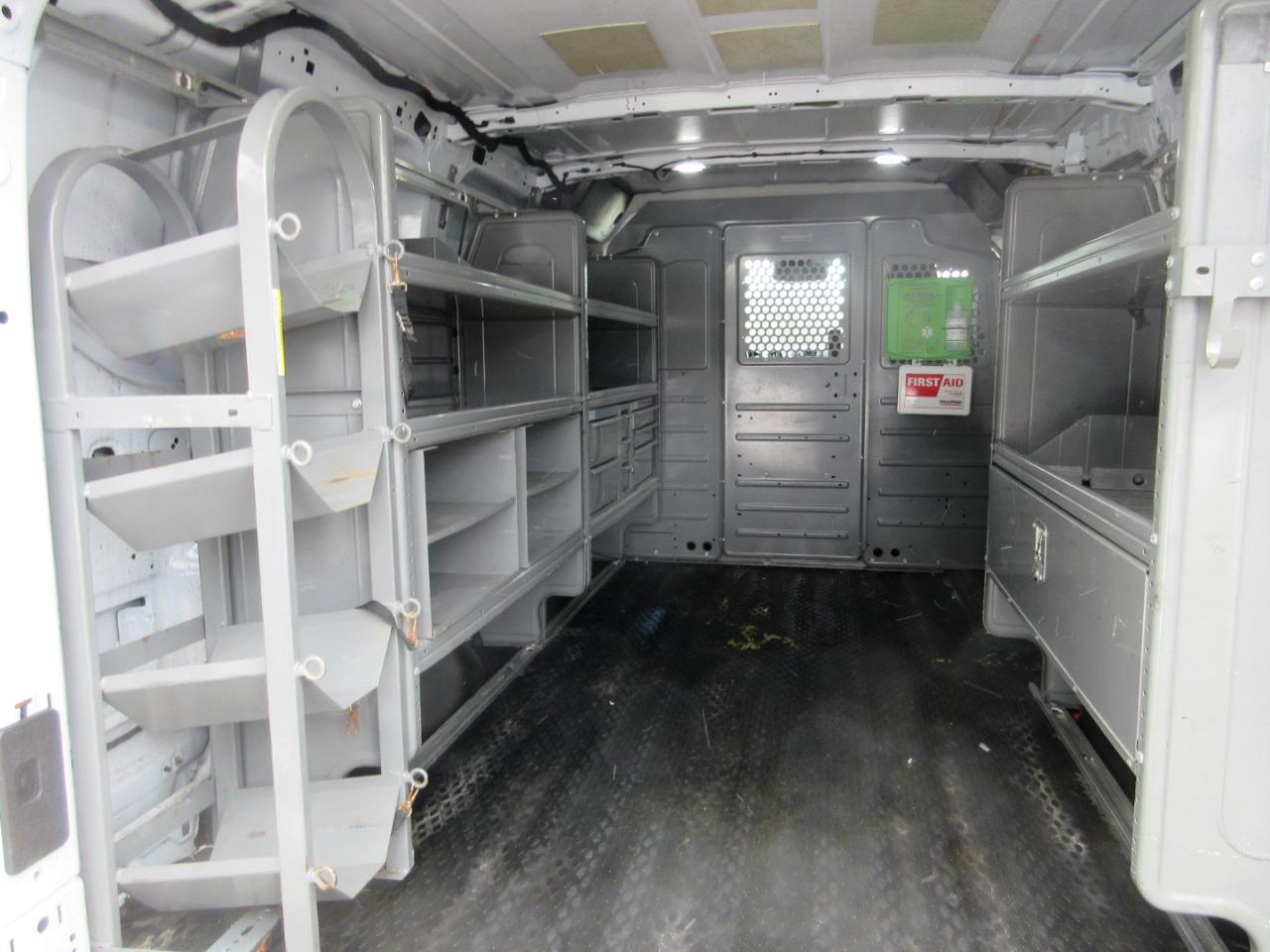 Ford Transit 150 Van Low Roof 60/40 Pass. 130-in. WB 2019