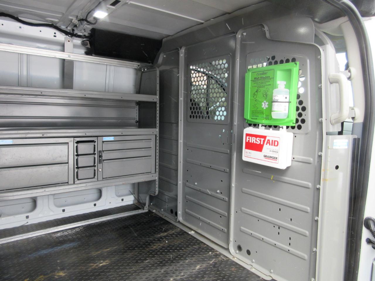 Ford Transit 150 Van Low Roof 60/40 Pass. 130-in. WB 2019