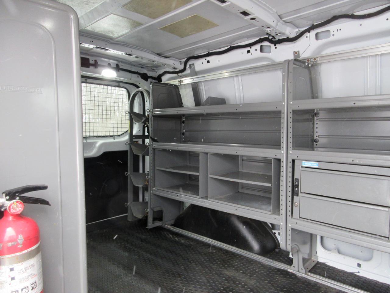 Ford Transit 150 Van Low Roof 60/40 Pass. 130-in. WB 2019