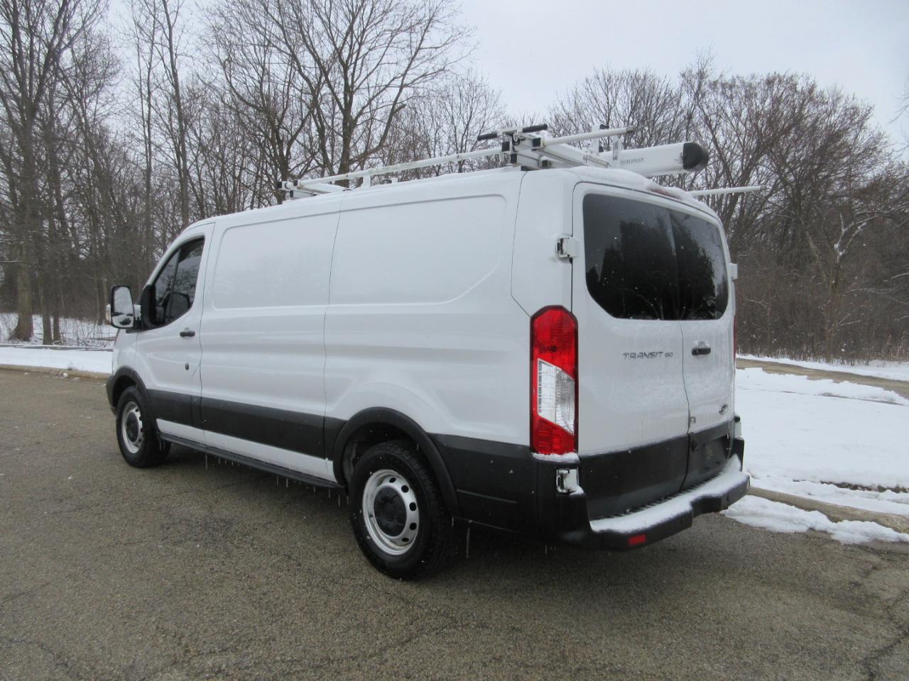 Ford Transit 150 Van Low Roof 60/40 Pass. 130-in. WB 2019