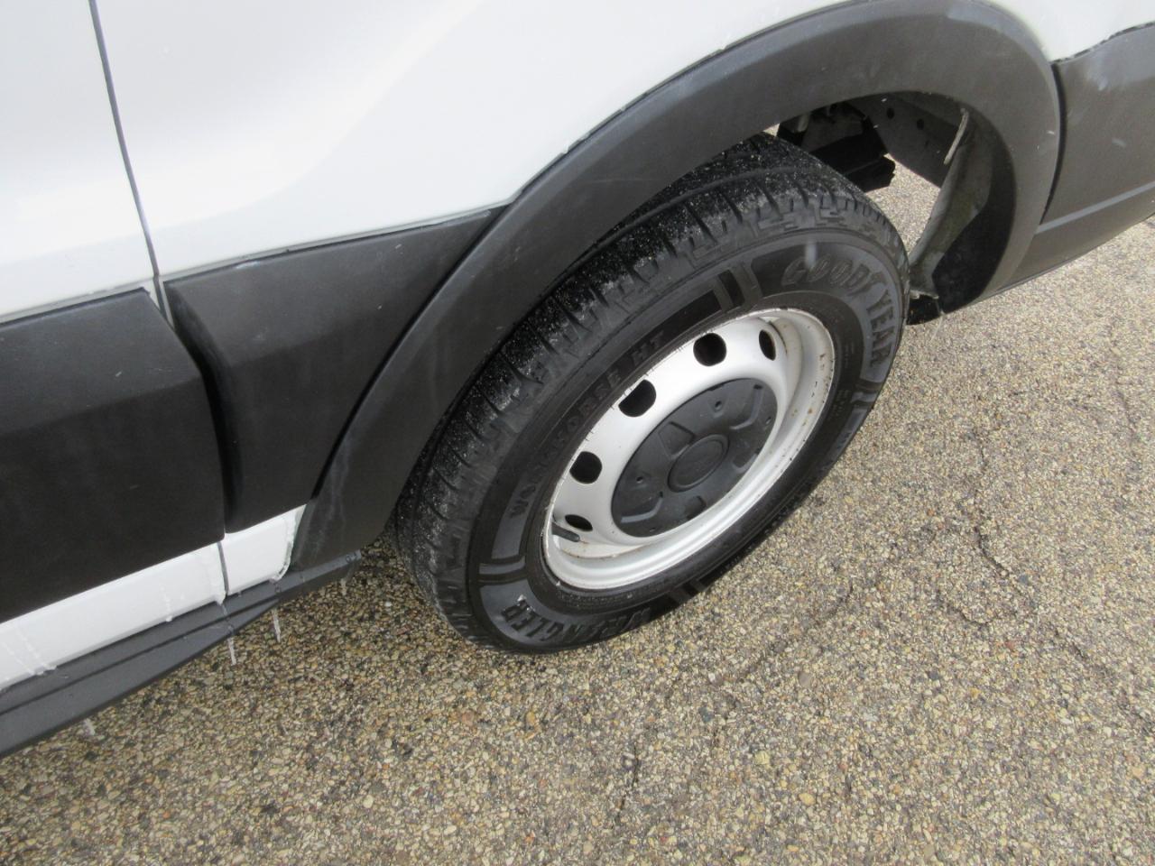 Ford Transit 150 Van Low Roof 60/40 Pass. 130-in. WB 2019