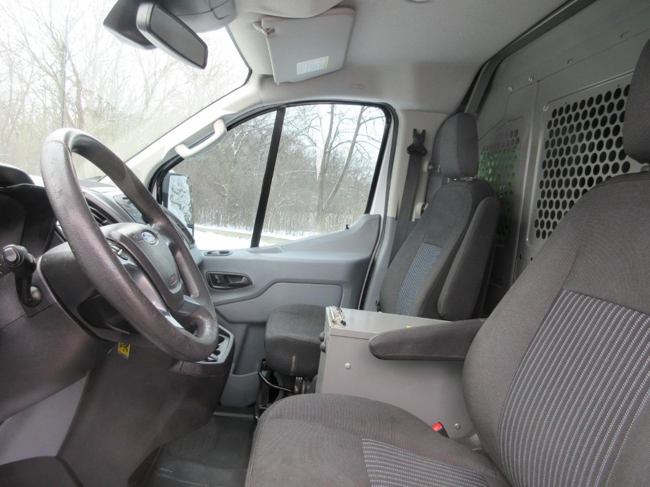 Ford Transit 150 Van Low Roof 60/40 Pass. 130-in. WB 2019