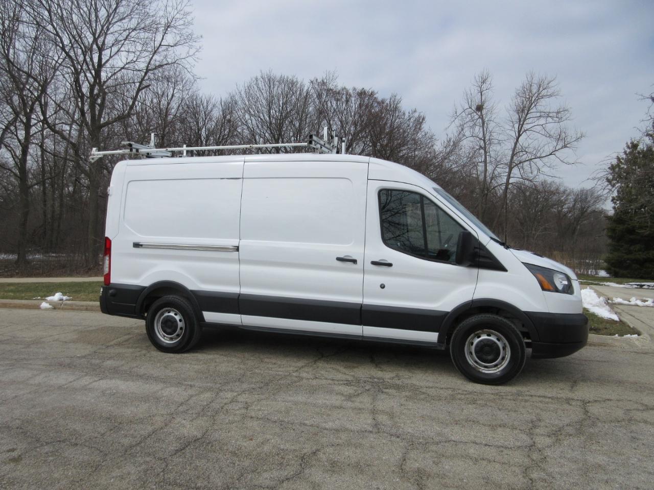 Ford Transit 150 Van Med. Roof w/Sliding Pass. 148-in. WB 2015