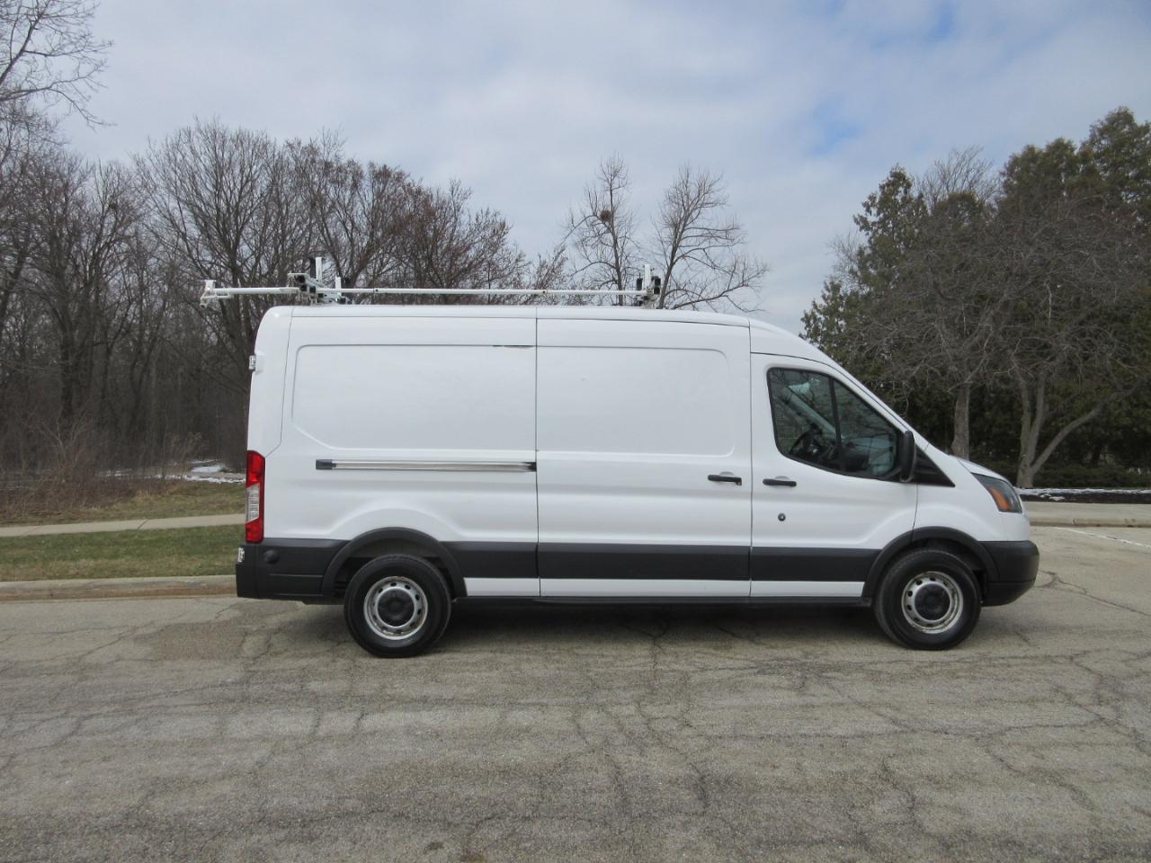 Ford Transit 150 Van Med. Roof w/Sliding Pass. 148-in. WB 2015