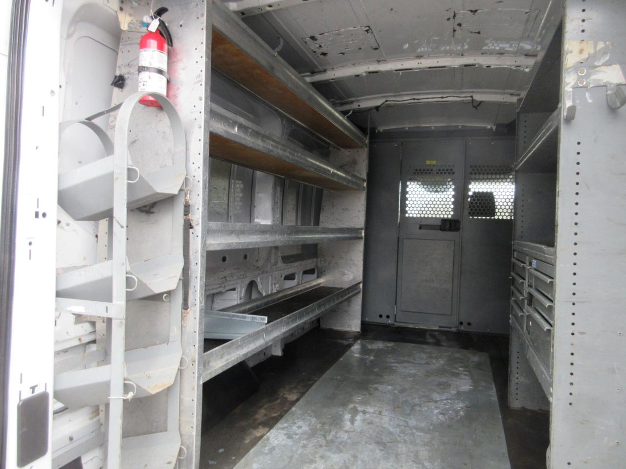 Ford Transit 150 Van Med. Roof w/Sliding Pass. 148-in. WB 2015