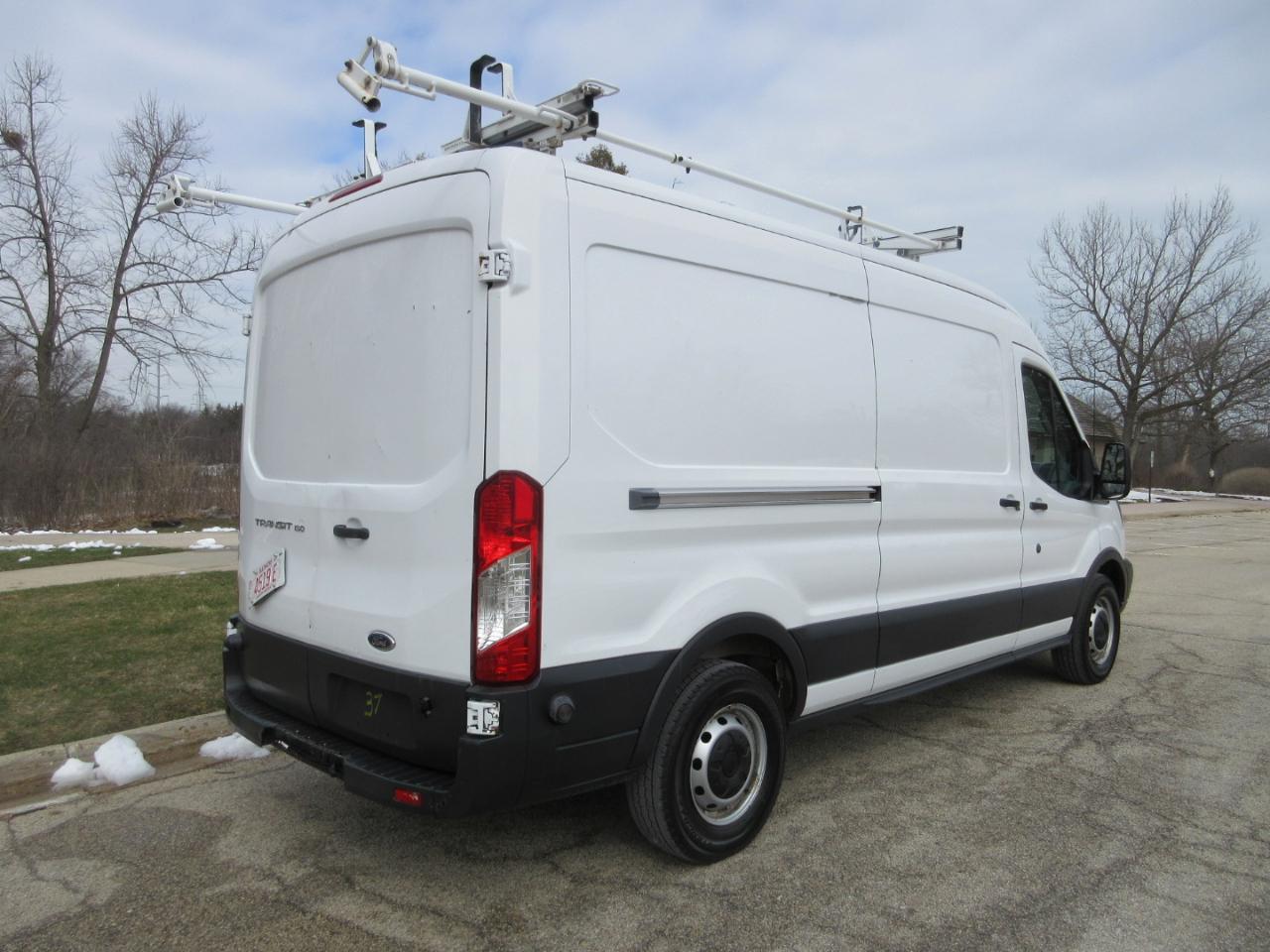 Ford Transit 150 Van Med. Roof w/Sliding Pass. 148-in. WB 2015