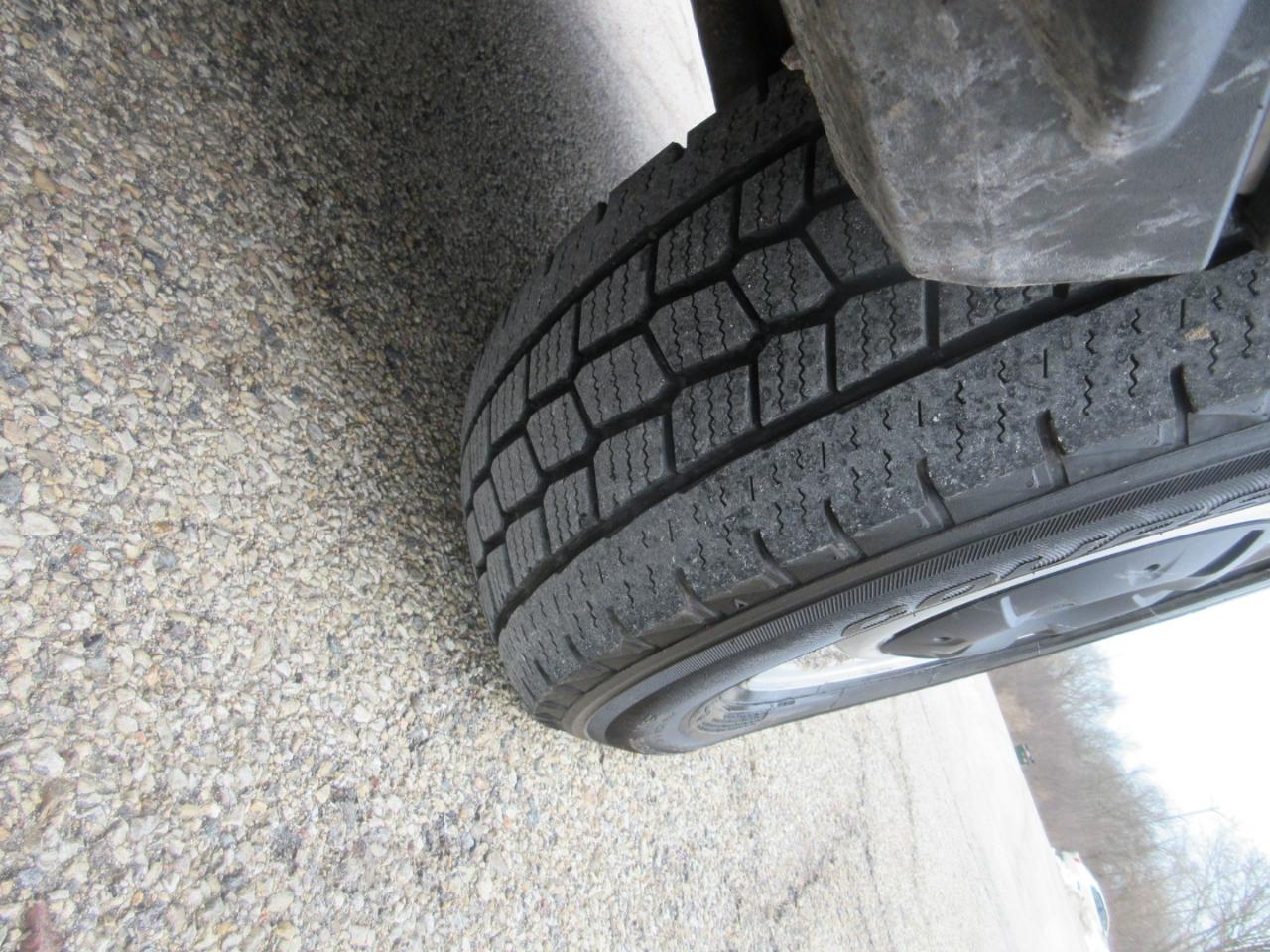 Ford Transit 150 Van Med. Roof w/Sliding Pass. 148-in. WB 2015