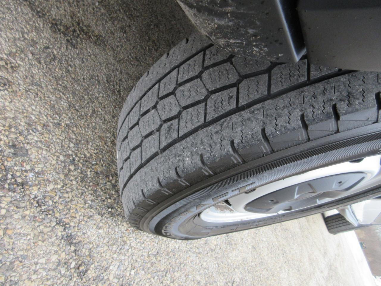 Ford Transit 150 Van Med. Roof w/Sliding Pass. 148-in. WB 2015