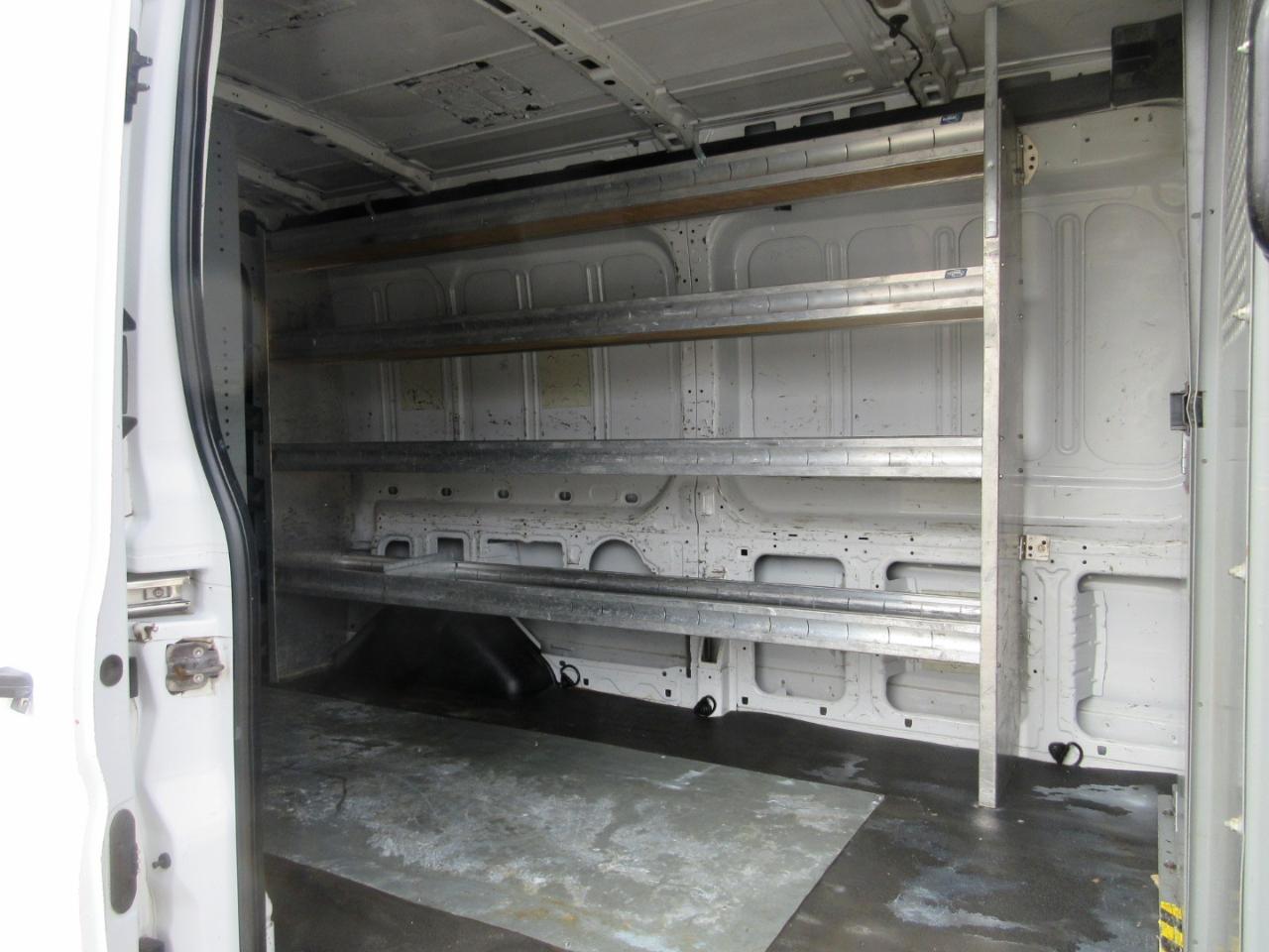 Ford Transit 150 Van Med. Roof w/Sliding Pass. 148-in. WB 2015