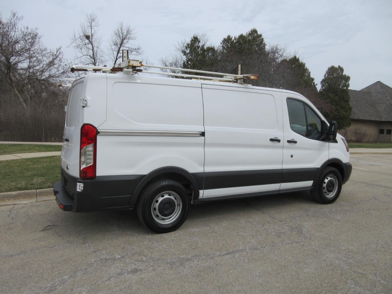 Ford Transit T-150 130" Low Rf 8600 GVWR Sliding RH Dr 2017