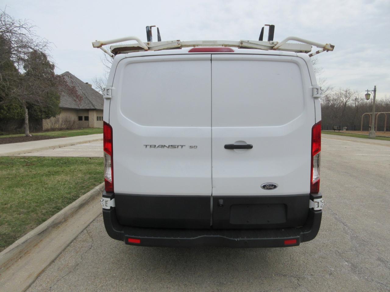 Ford Transit T-150 130" Low Rf 8600 GVWR Sliding RH Dr 2017