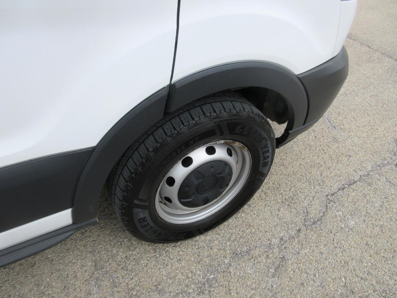 Ford Transit T-150 130" Low Rf 8600 GVWR Sliding RH Dr 2017