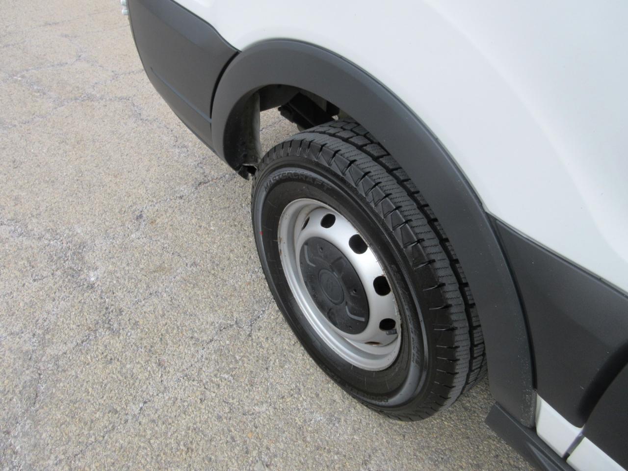 Ford Transit T-150 130" Low Rf 8600 GVWR Sliding RH Dr 2017