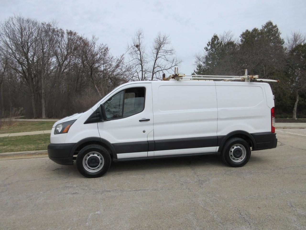 Ford Transit T-150 130" Low Rf 8600 GVWR Sliding RH Dr 2017