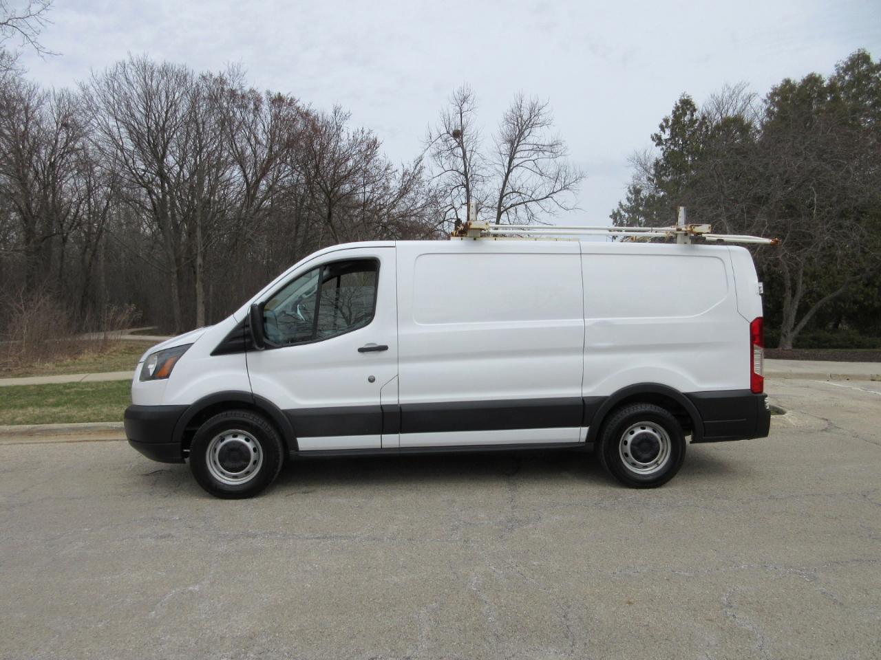 Ford Transit T-150 130" Low Rf 8600 GVWR Sliding RH Dr 2017