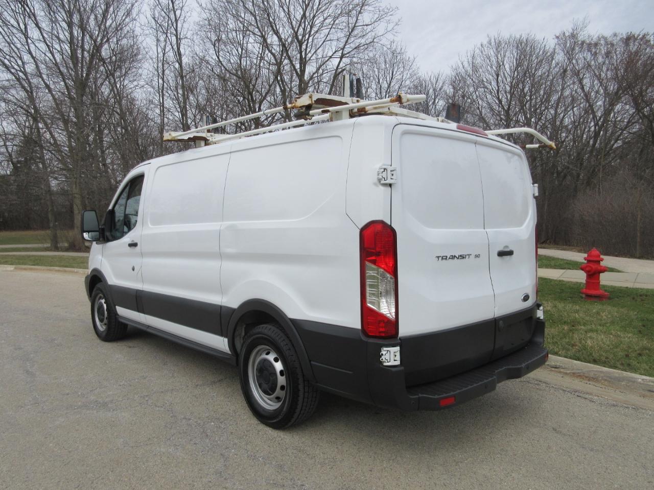 Ford Transit T-150 130" Low Rf 8600 GVWR Sliding RH Dr 2017