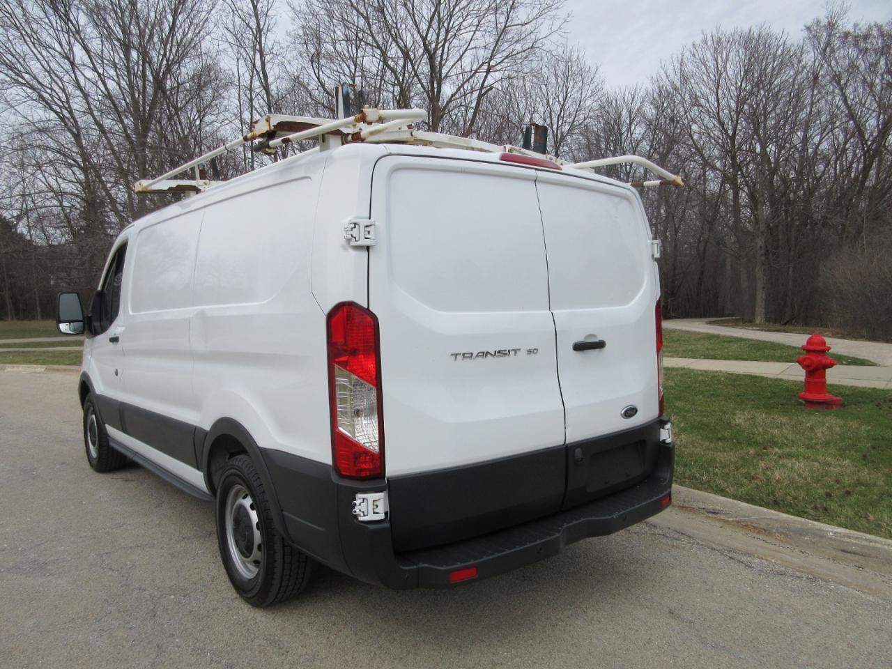 Ford Transit T-150 130" Low Rf 8600 GVWR Sliding RH Dr 2017