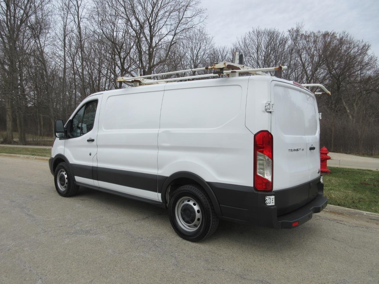 Ford Transit T-150 130" Low Rf 8600 GVWR Sliding RH Dr 2017