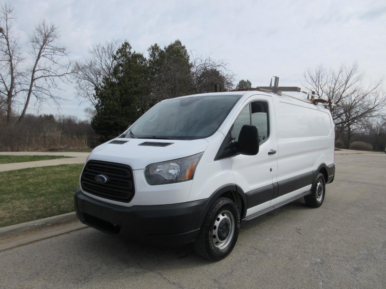 Ford Transit 150 Van Low Roof w/Sliding Pass. 130-in. WB 2017