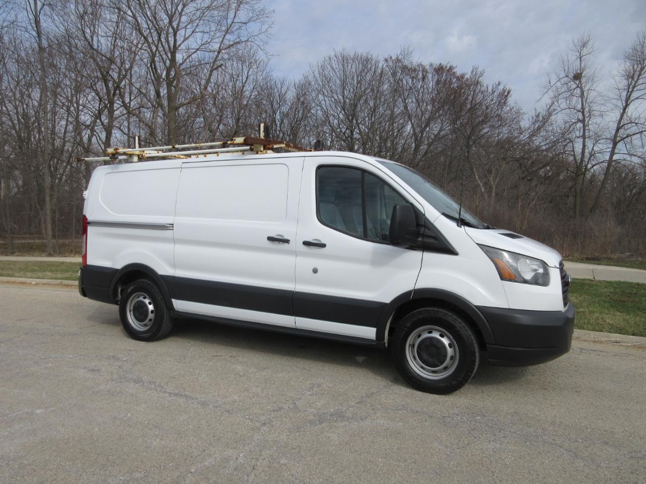 Ford Transit 150 Van Low Roof w/Sliding Pass. 130-in. WB 2017
