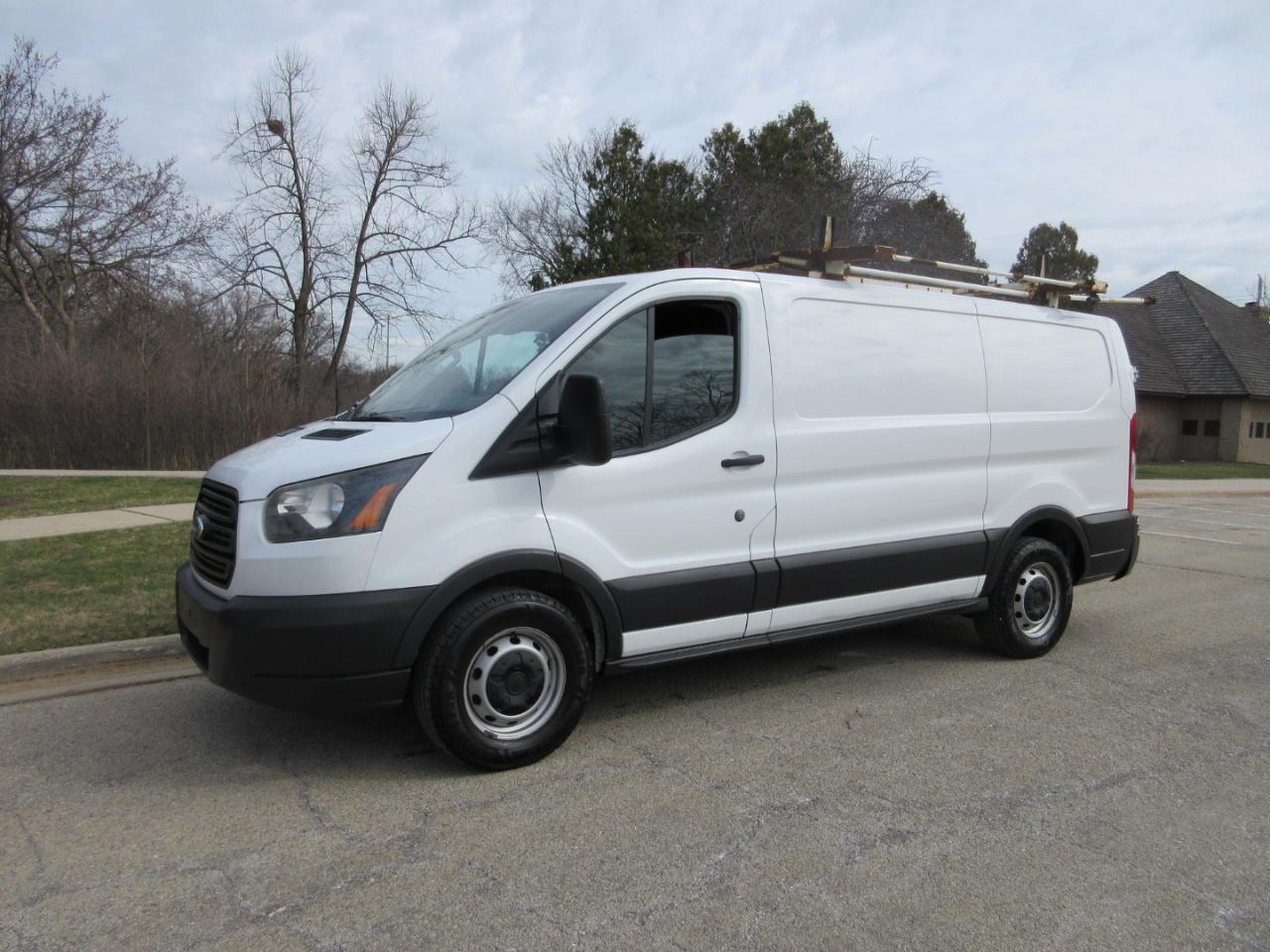 Ford Transit 150 Van Low Roof w/Sliding Pass. 130-in. WB 2017