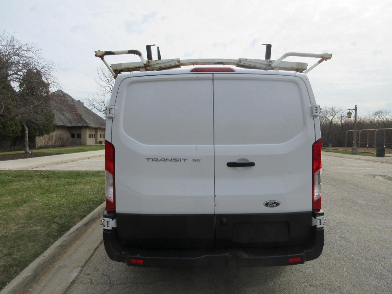 Ford Transit 150 Van Low Roof w/Sliding Pass. 130-in. WB 2017