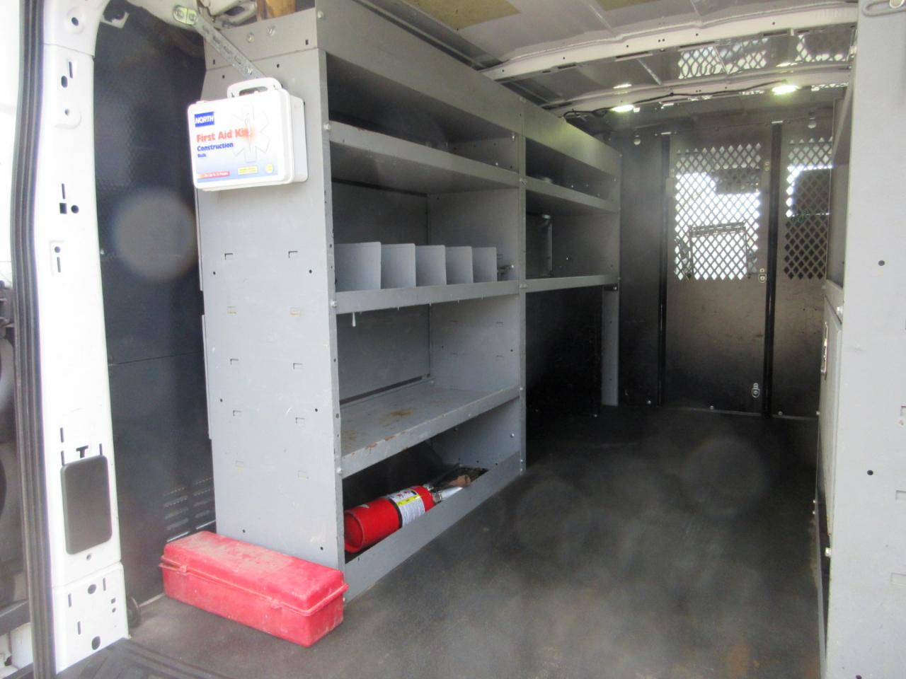 Ford Transit 150 Van Low Roof w/Sliding Pass. 130-in. WB 2017