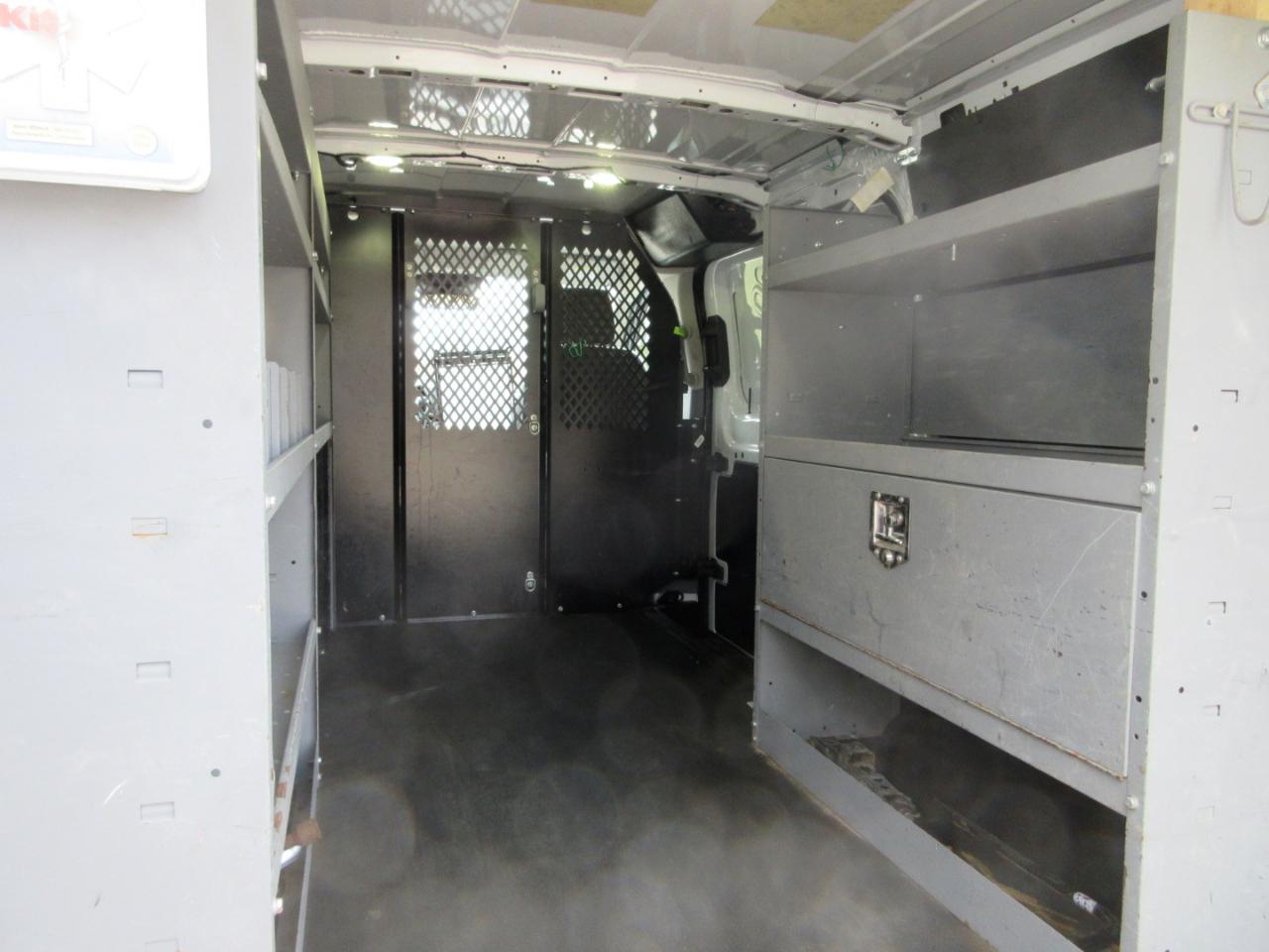 Ford Transit 150 Van Low Roof w/Sliding Pass. 130-in. WB 2017