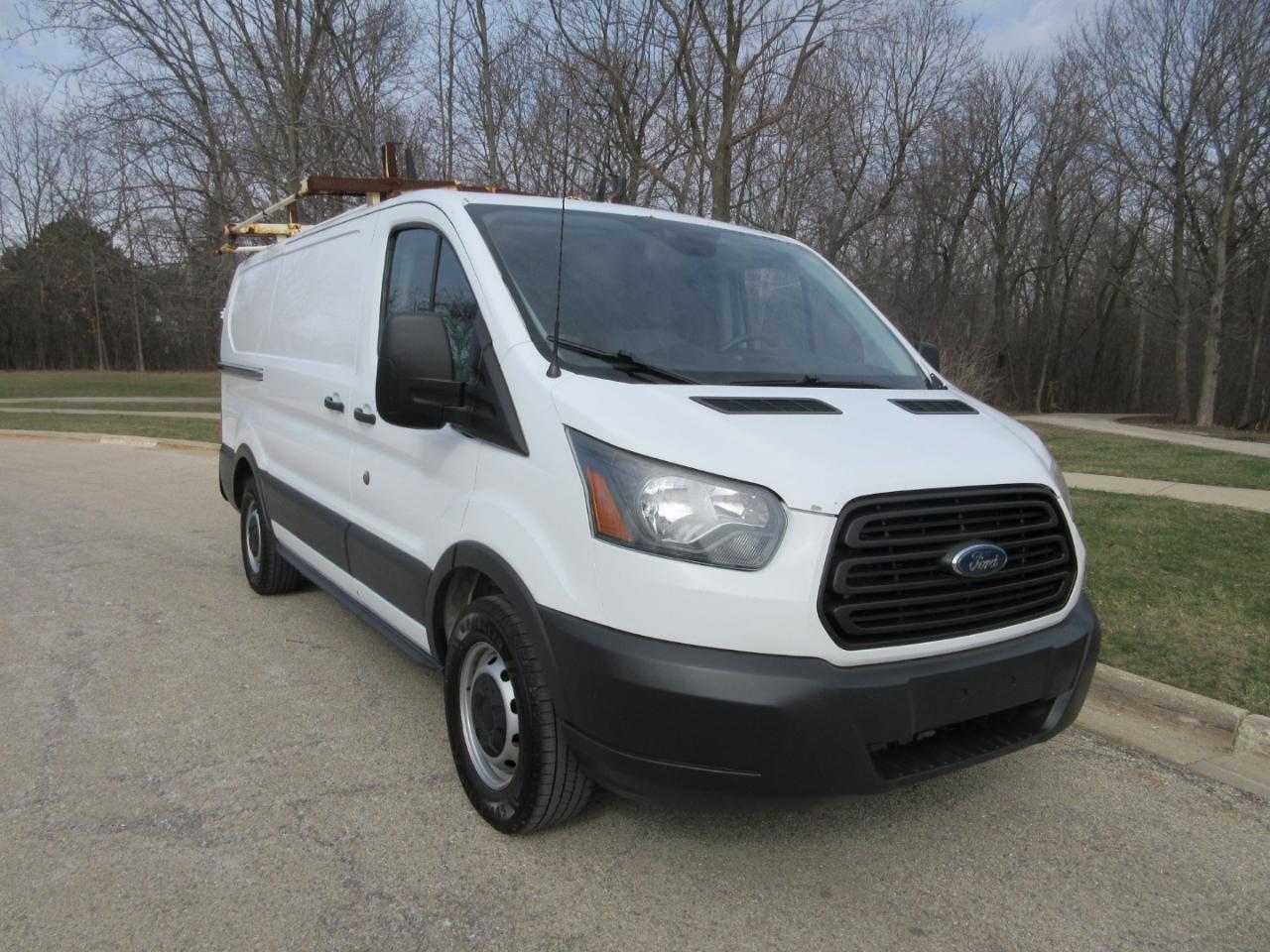 Ford Transit 150 Van Low Roof w/Sliding Pass. 130-in. WB 2017