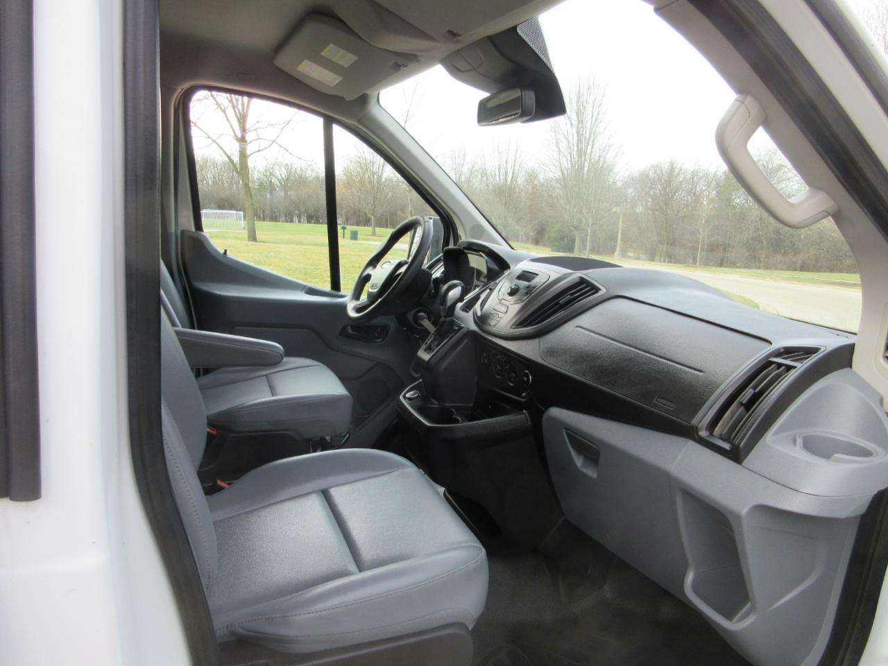 Ford Transit 150 Van Low Roof w/Sliding Pass. 130-in. WB 2017