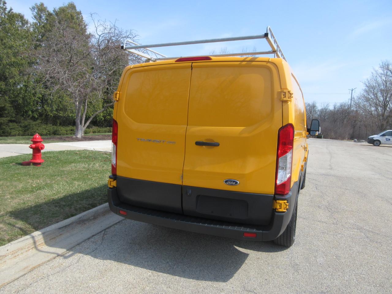 Ford Transit 250 Van Low Roof 60/40 Pass.130-in. WB 2017